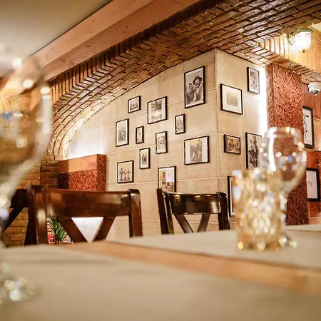 Bacolux Craiovita, Hotel Craiova