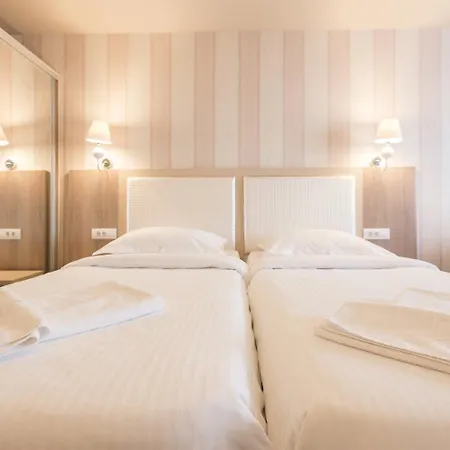 Bacolux Craiovita, Hotel