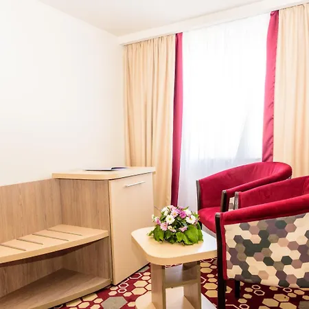 Bacolux Craiovita, Hotel 3*