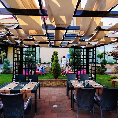 Bacolux Craiovita, Hotel