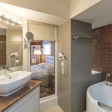 Hotel Bacolux Craiovita, 3*