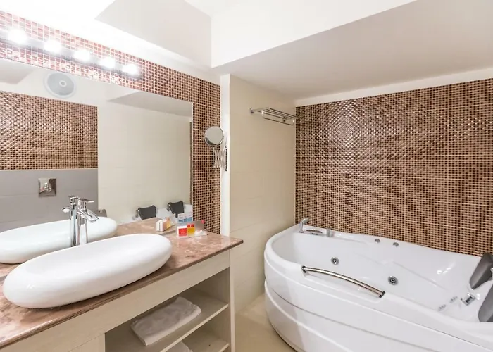 Bacolux Craiovita, 3*